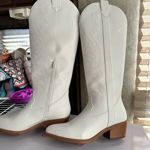 Pink Lily Cream Heeled Cowboy Boots/Shania